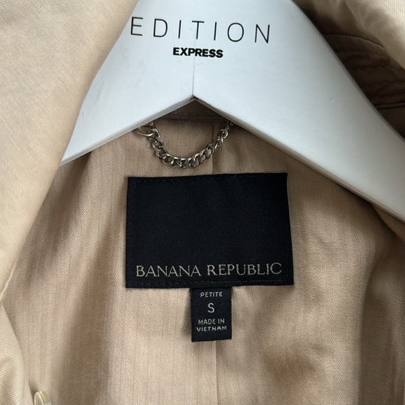 Classic Limonta Banana Republic Trench coat NWOT. - Picture 2 of 8